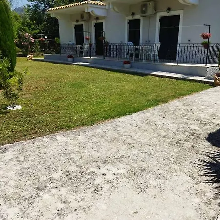 Dafni Holidays * Roda (Corfu)